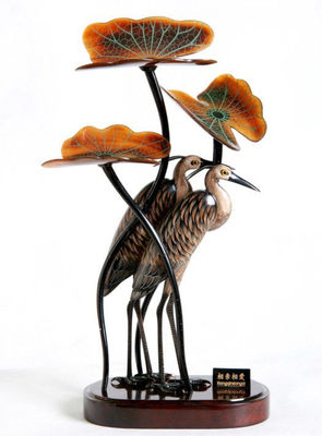 中國風(fēng)的牛角雕刻工藝品